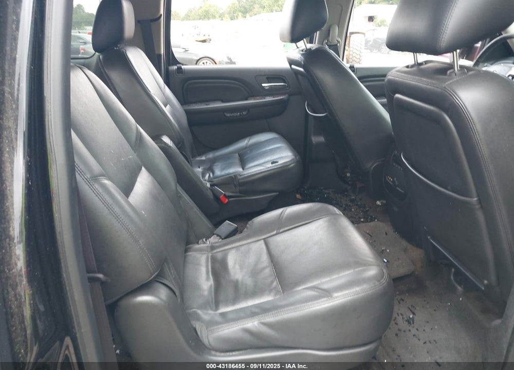 2012 GMC YUKON XL VIN: 1GKS2MEFXCR270056