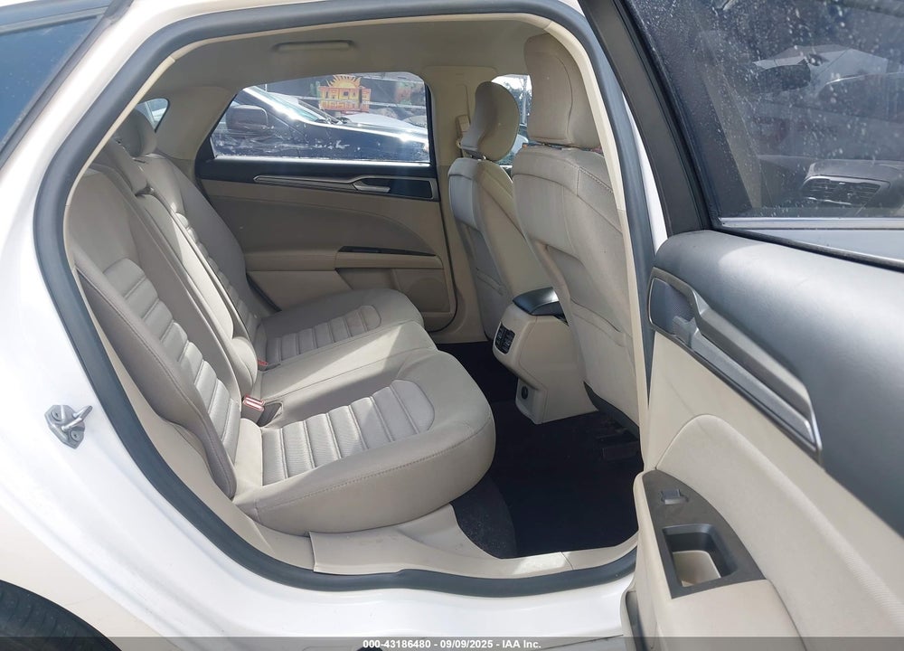 2017 FORD FUSION VIN: 3FA6P0HD5HR276351