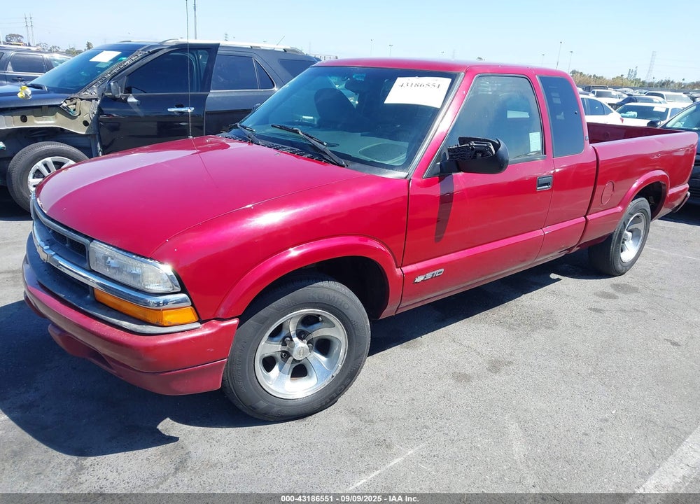 2000 CHEVROLET S-10 LS VIN: 1GCCS1952Y8269822