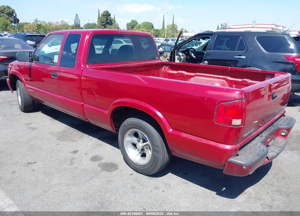 2000 CHEVROLET S-10 LS VIN: 1GCCS1952Y8269822