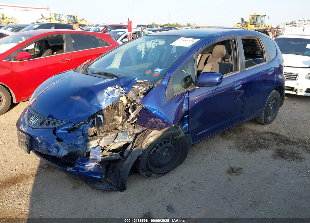 2013 HONDA FIT VIN: JHMGE8H31DC059543
