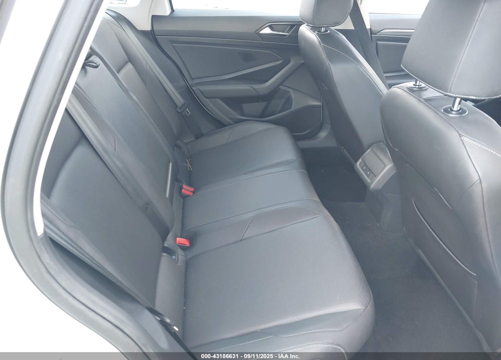 2019 VOLKSWAGEN JETTA VIN: 3VWE57BU8KM249630