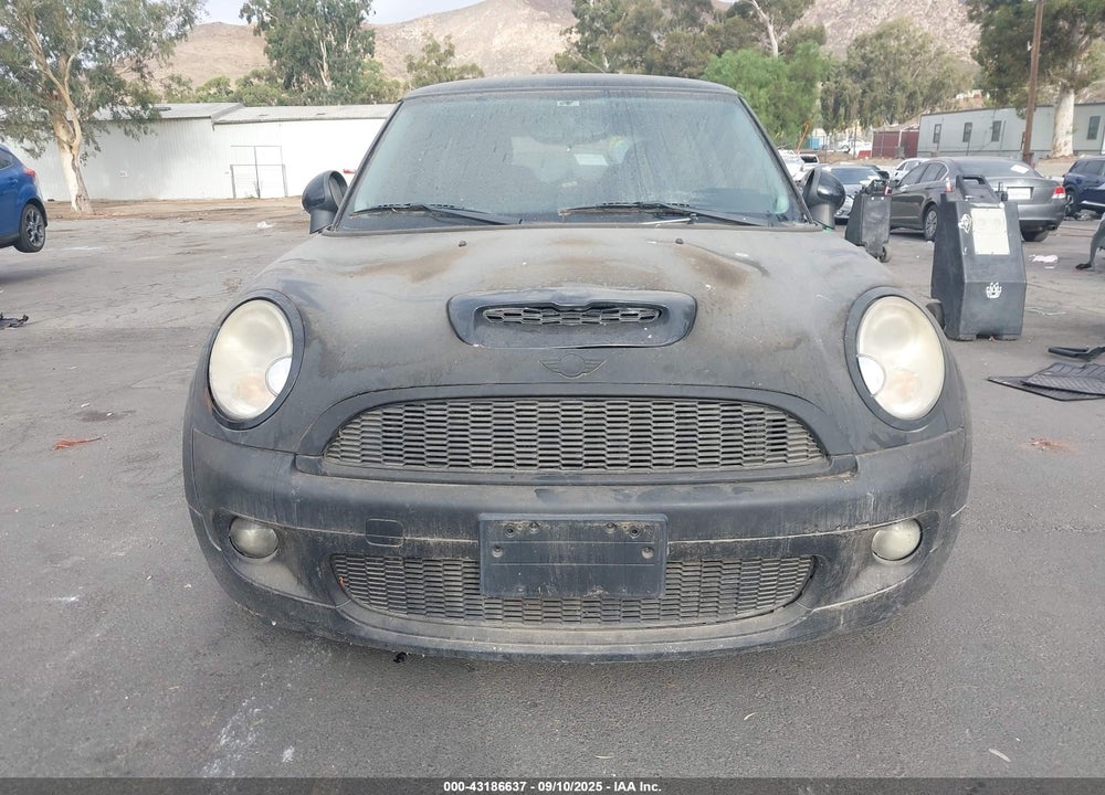 2010 MINI COOPER S VIN: WMWMF7C54ATW89862