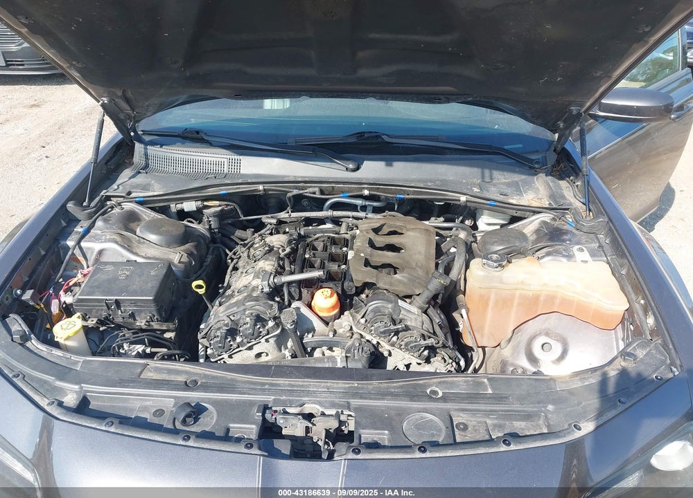 2015 CHRYSLER 300 VIN: 2C3CCAGG0FH899559