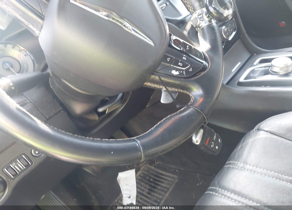 2015 CHRYSLER 300 VIN: 2C3CCAGG0FH899559