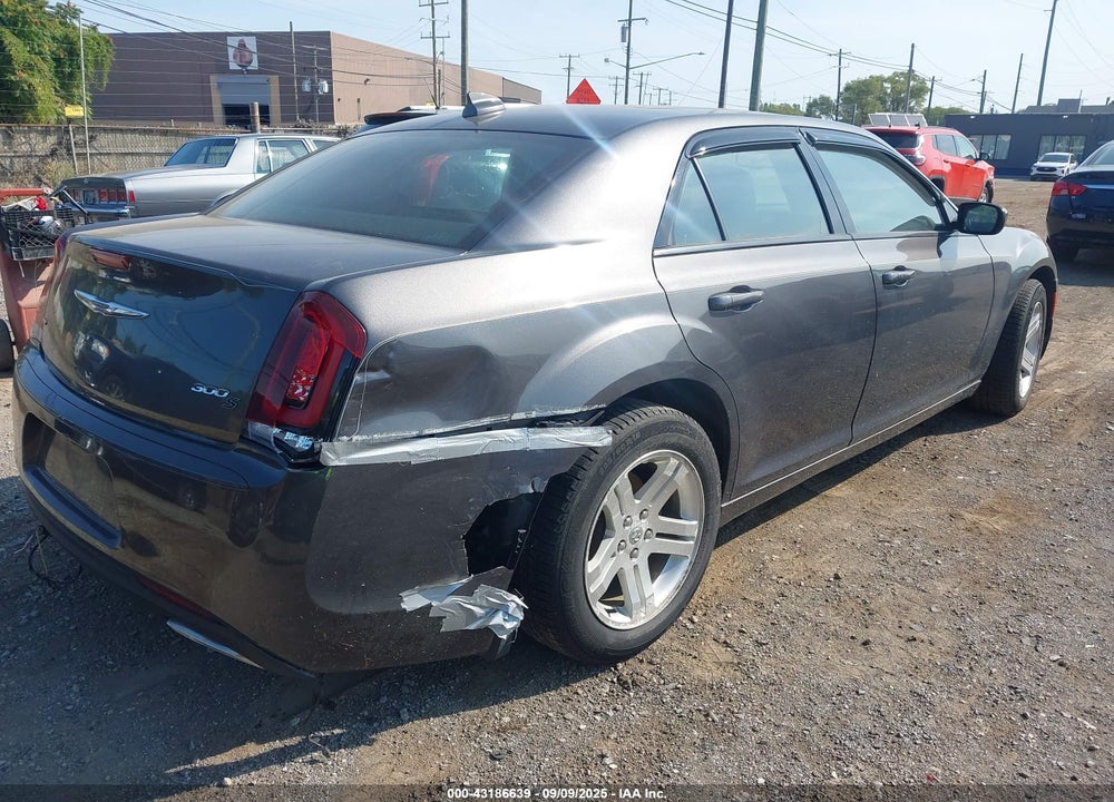 2015 CHRYSLER 300 VIN: 2C3CCAGG0FH899559