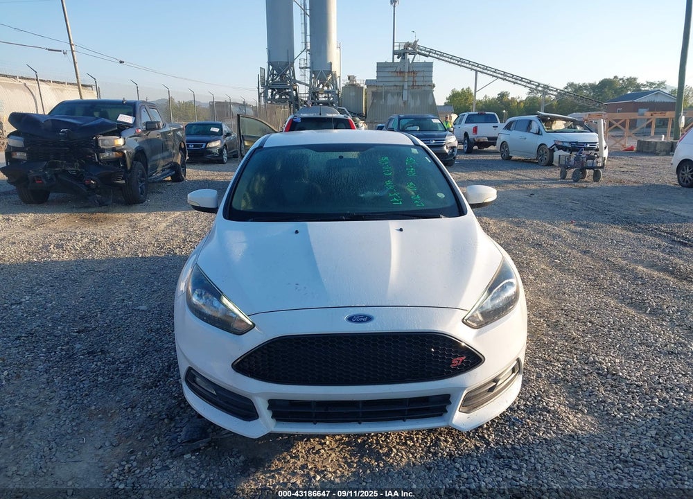 2018 FORD FOCUS ST VIN: 1FADP3L95JL232334