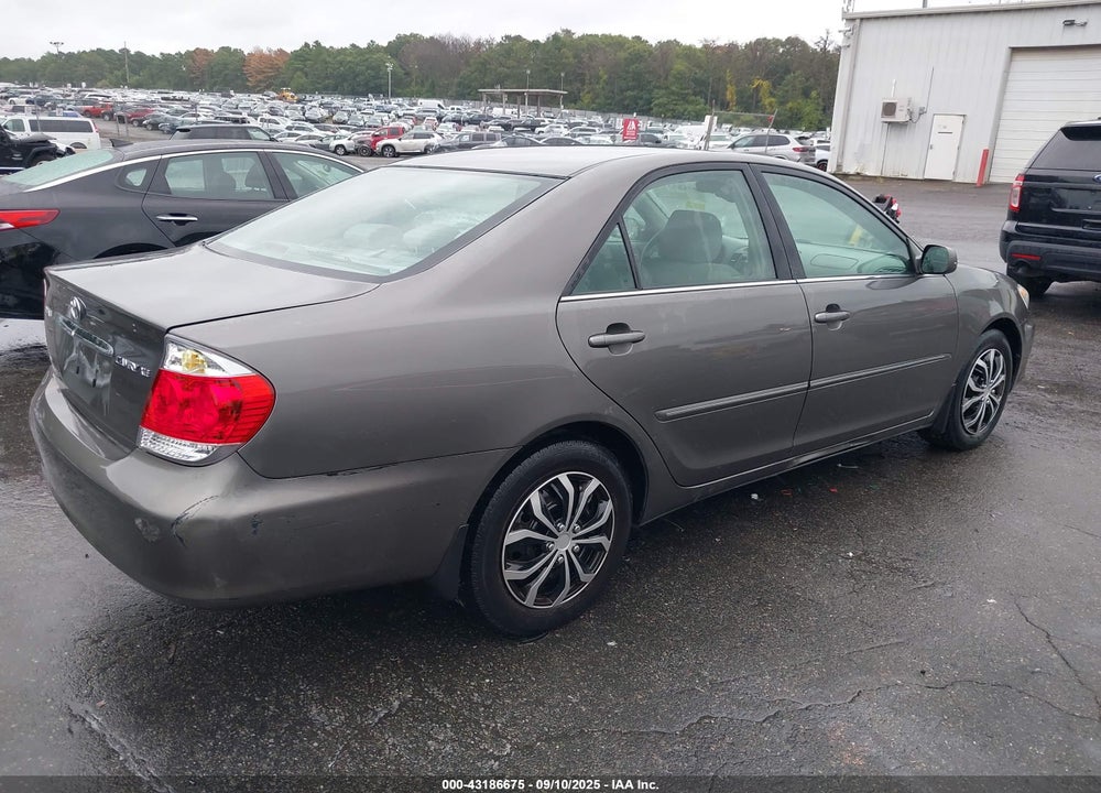 2005 TOYOTA CAMRY XLE VIN: 4T1BE30K55U986098
