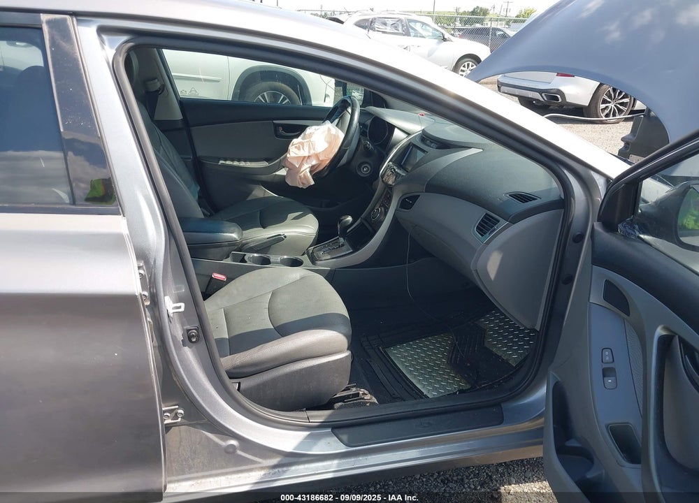 2013 HYUNDAI ELANTRA VIN: KMHDH4AEXDU937606