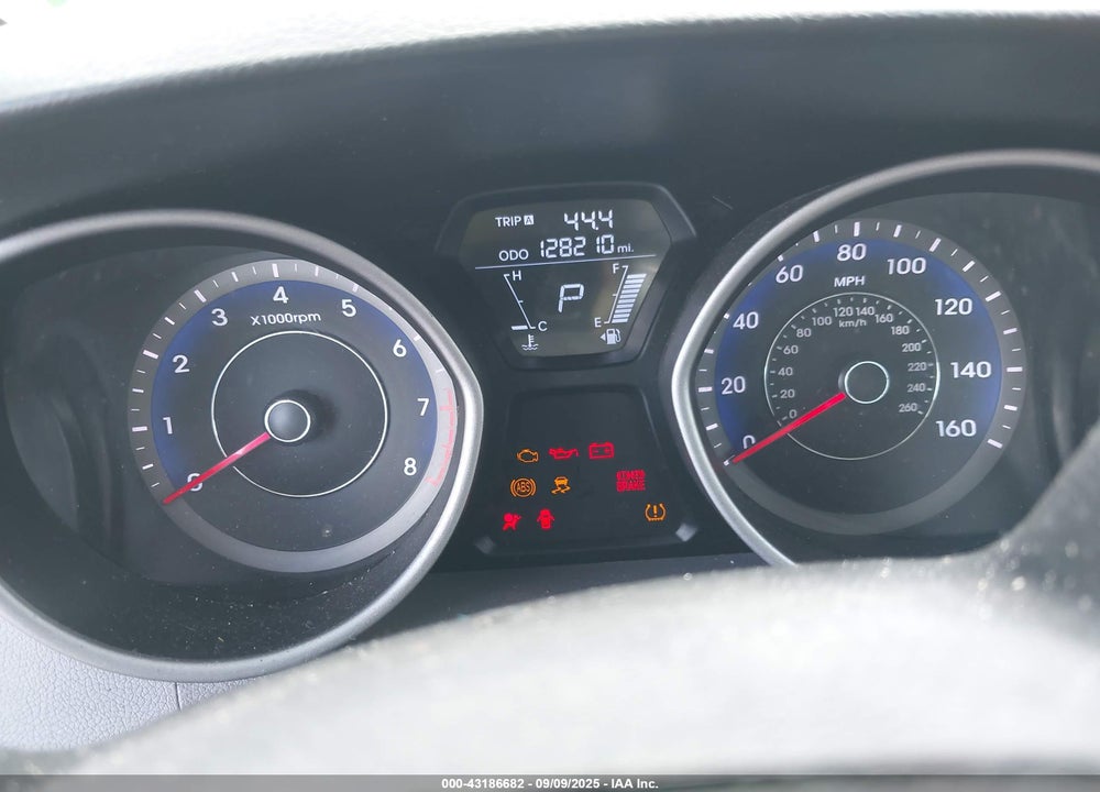 2013 HYUNDAI ELANTRA VIN: KMHDH4AEXDU937606