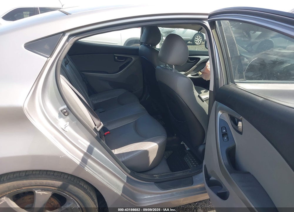 2013 HYUNDAI ELANTRA VIN: KMHDH4AEXDU937606
