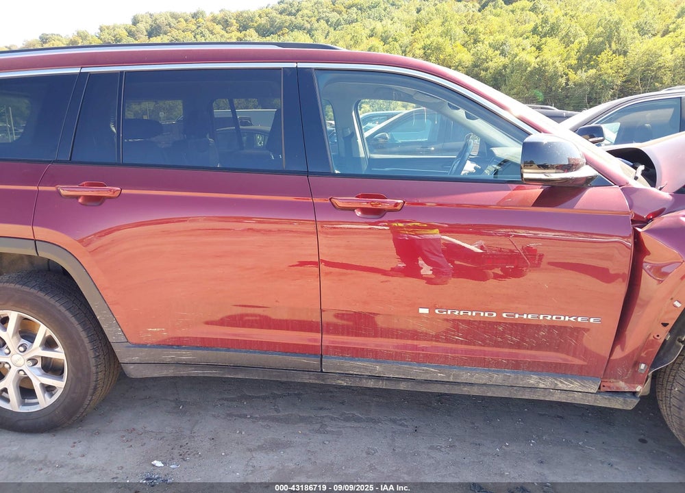 2021 JEEP GRAND CHEROKEE L VIN: 1C4RJKBG3M8162822