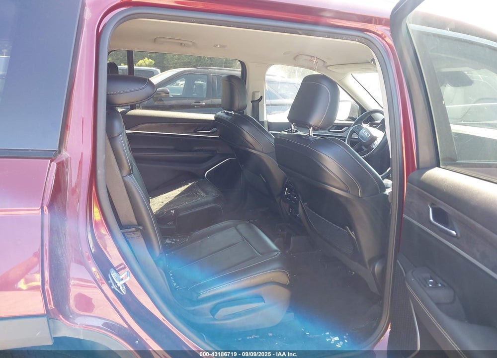 2021 JEEP GRAND CHEROKEE L VIN: 1C4RJKBG3M8162822