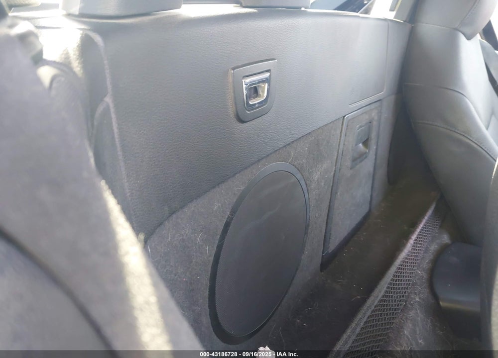 2013 BMW Z4 VIN: WBALL5C53DJ103824