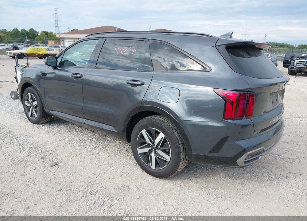 2021 KIA SORENTO VIN: 5XYRL4LC6MG057184