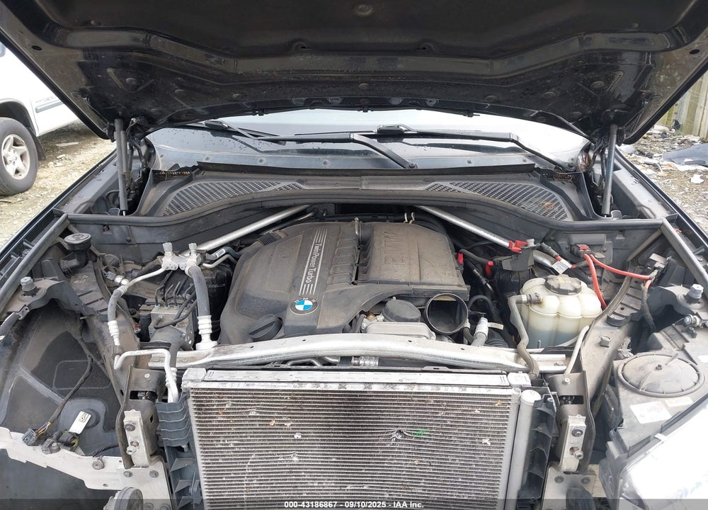 2017 BMW X5 VIN: 5UXKR2C3XH0X04443