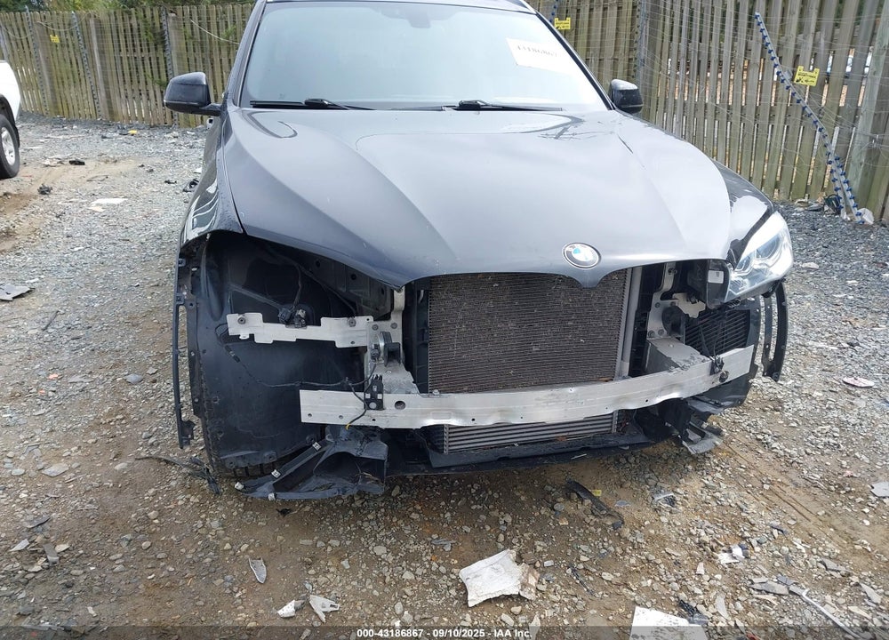 2017 BMW X5 VIN: 5UXKR2C3XH0X04443