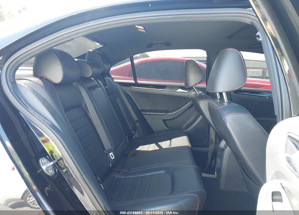 2016 VOLKSWAGEN JETTA 2.0T GLI SE VIN: 3VW4T7AJ3GM285919