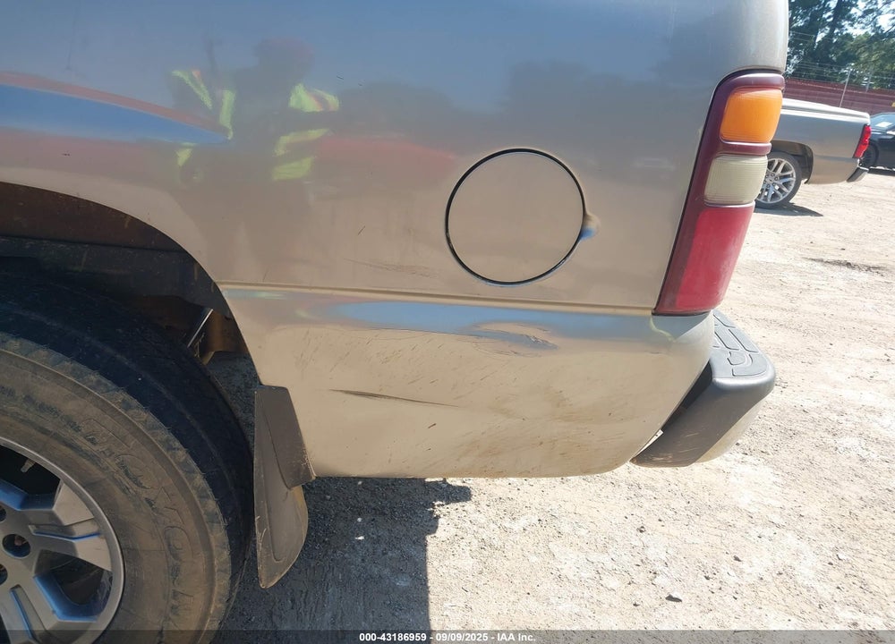 2002 GMC YUKON XL 1500 SLT VIN: 1GKEC16Z02J328089