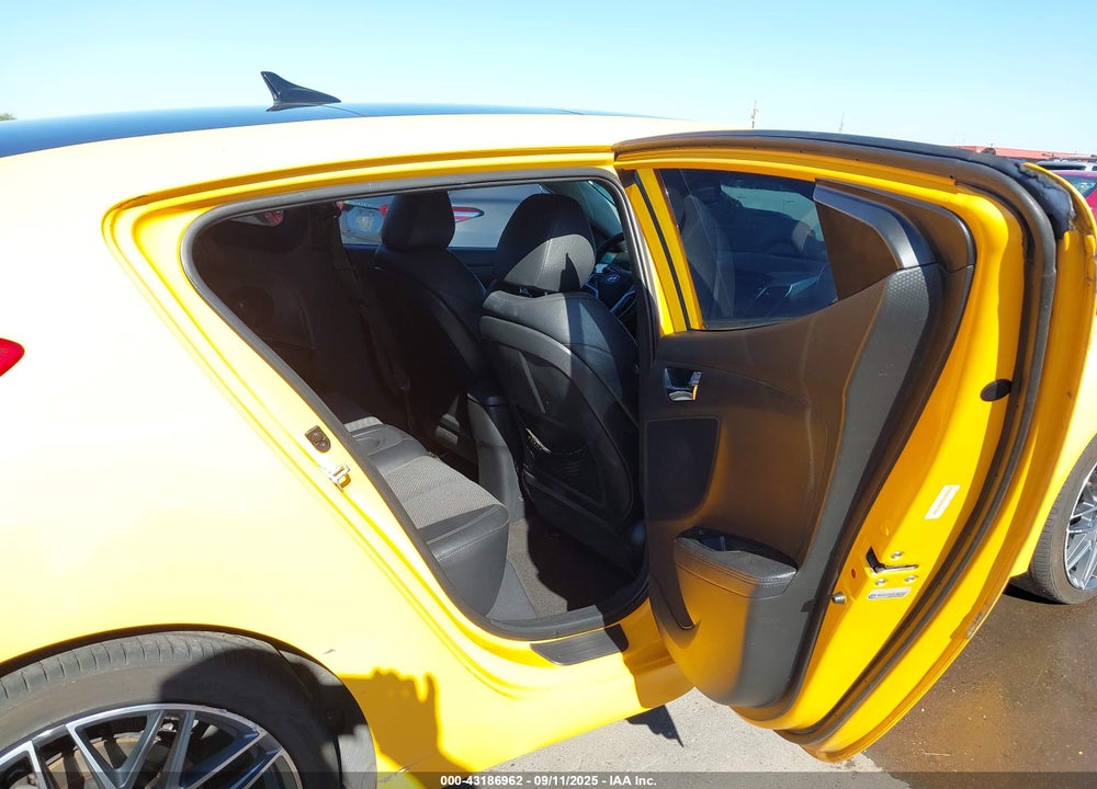 2014 HYUNDAI VELOSTER BASE W/BLACK VIN: KMHTC6AD8EU182812