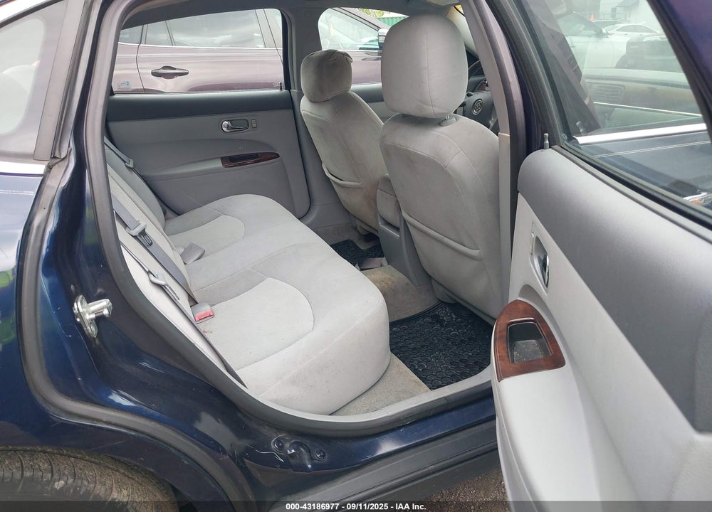 2007 BUICK LACROSSE VIN: 2G4WC582871229802