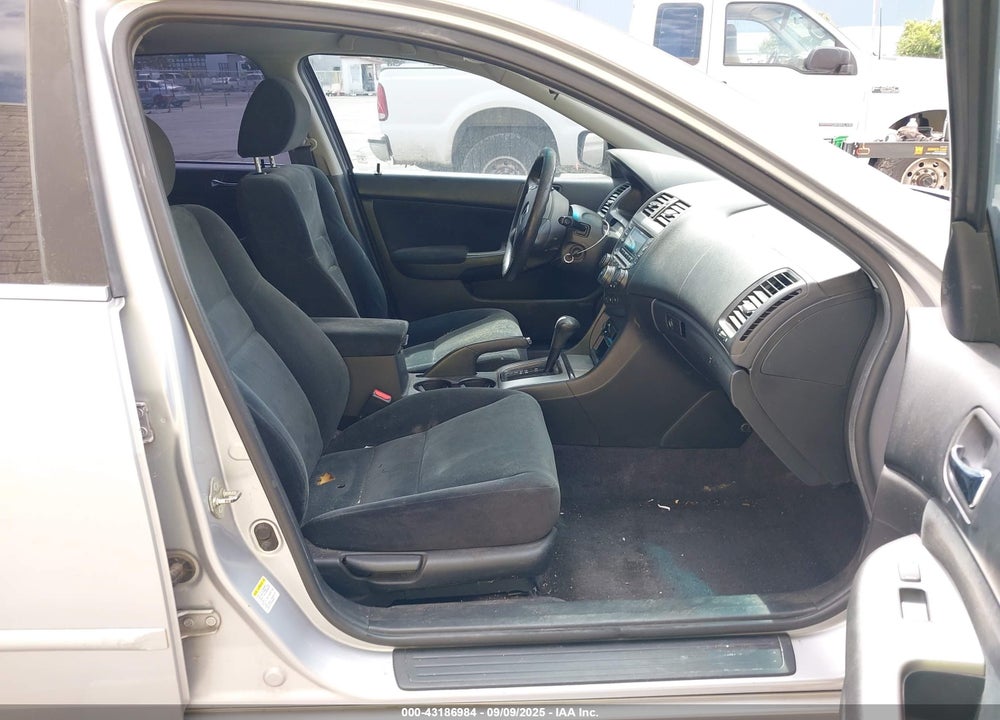 2004 HONDA ACCORD 2.4 EX VIN: 1HGCM56604A013729