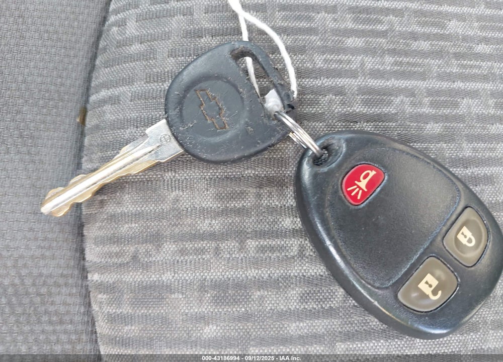 2009 CHEVROLET TRAVERSE VIN: 1GNER23D29S177342