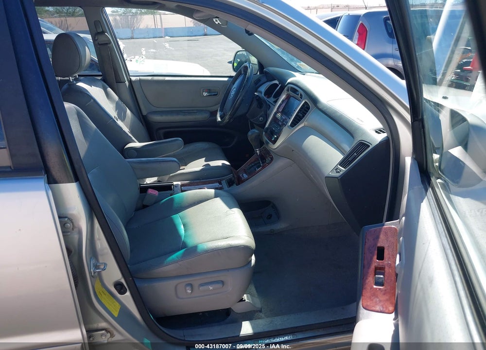 2006 TOYOTA HIGHLANDER HYBRID LIMITED V6 VIN: JTEEW21A260033058