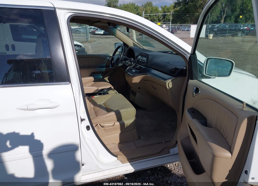 2006 HONDA ODYSSEY EX-L VIN: 5FNRL38756B445717