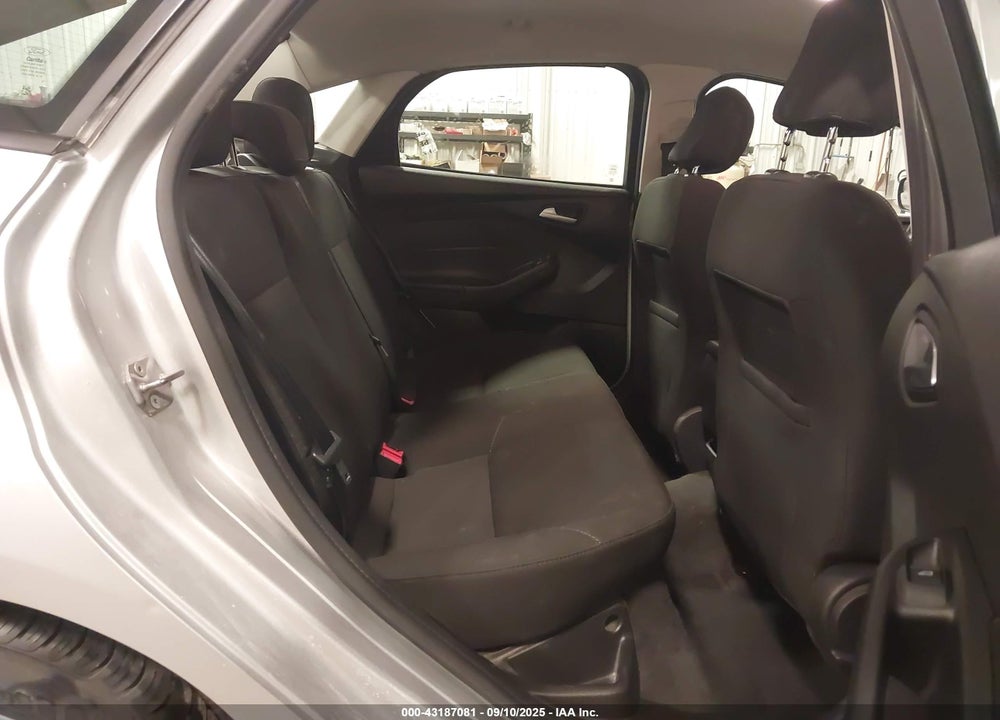 2017 FORD FOCUS VIN: 1FADP3F24HL325063