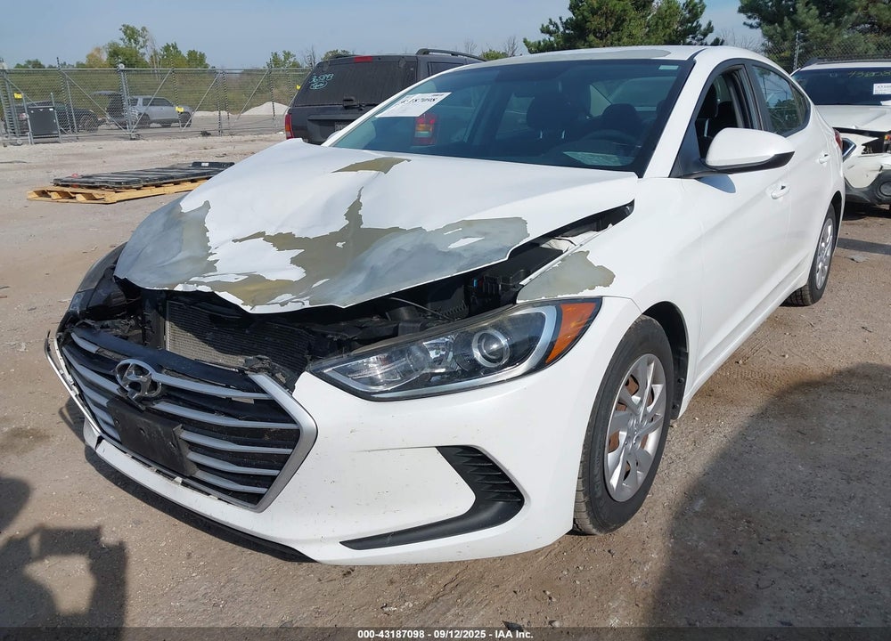 2018 HYUNDAI ELANTRA VIN: 5NPD74LF0JH215631