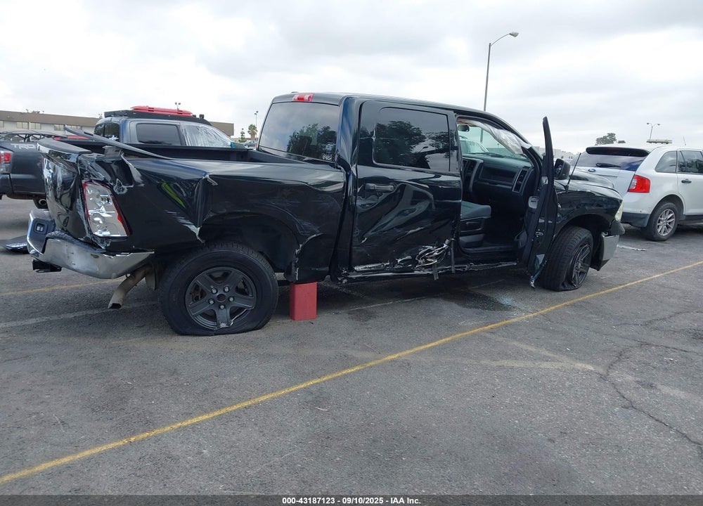 2017 RAM 1500 VIN: 1C6RR7KG2HS831085