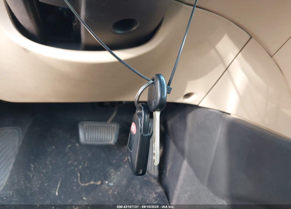 2011 HYUNDAI SONATA VIN: 5NPEB4AC8BH225241