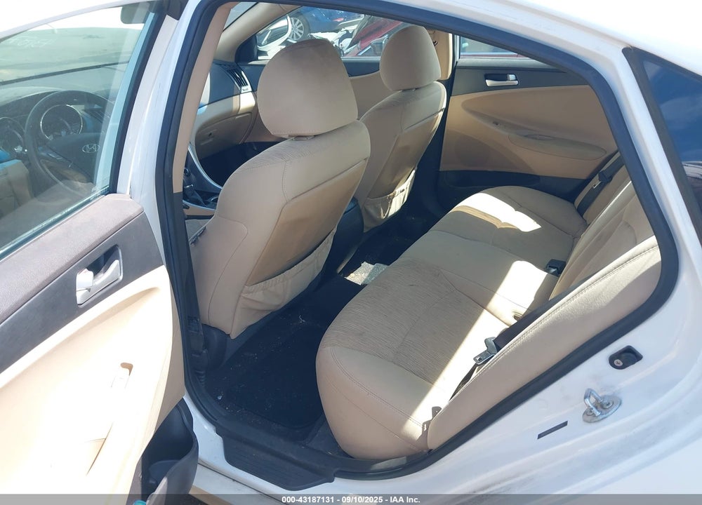 2011 HYUNDAI SONATA VIN: 5NPEB4AC8BH225241
