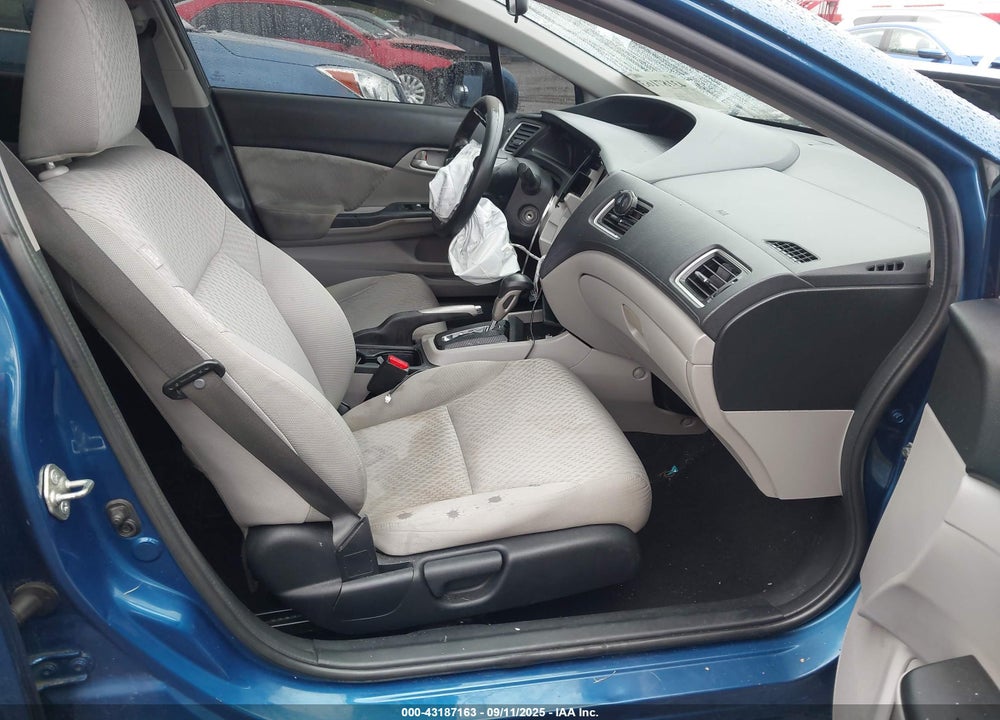 2014 HONDA CIVIC LX VIN: 19XFB2F52EE031395