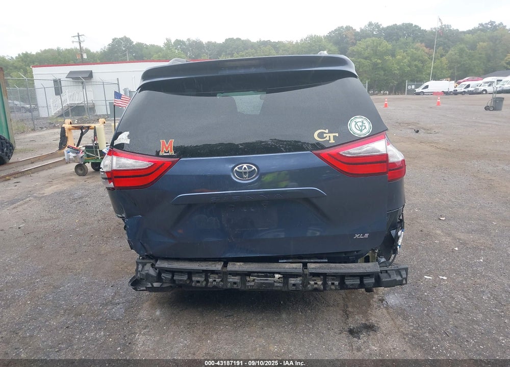 2017 TOYOTA SIENNA VIN: 5TDYZ3DC8HS836596