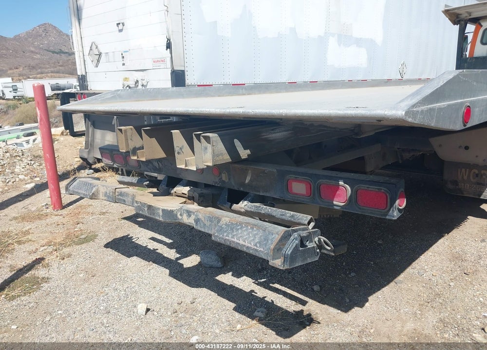 2018 FREIGHTLINER M2 106 VIN: 1FVACXFE3JHJJ9031