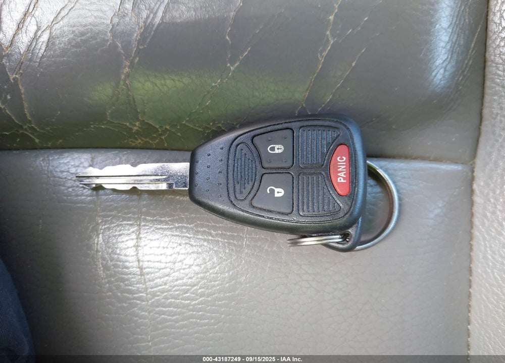 2005 DODGE DURANGO SLT VIN: 1D4HB48D15F514765