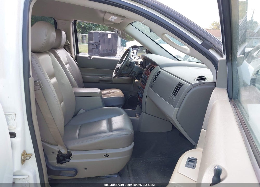 2005 DODGE DURANGO SLT VIN: 1D4HB48D15F514765