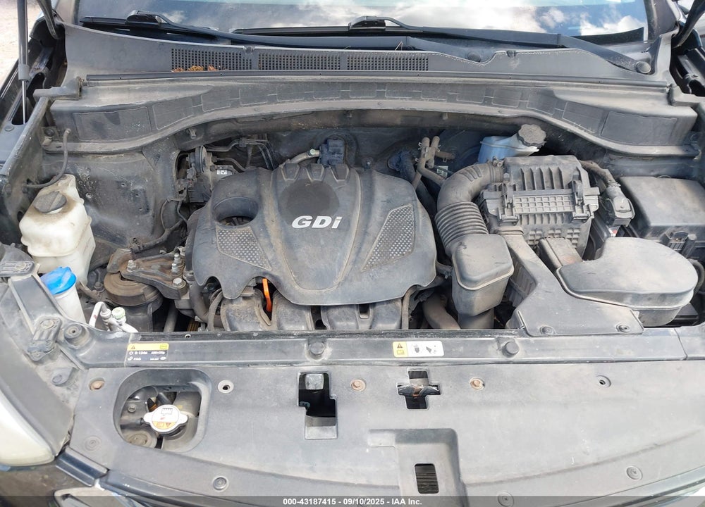 2013 HYUNDAI SANTA FE VIN: 5XYZU3LB8DG023388