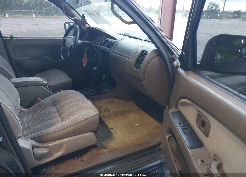 1998 TOYOTA 4RUNNER SR5 V6 VIN: JT3GN86R9W0070016
