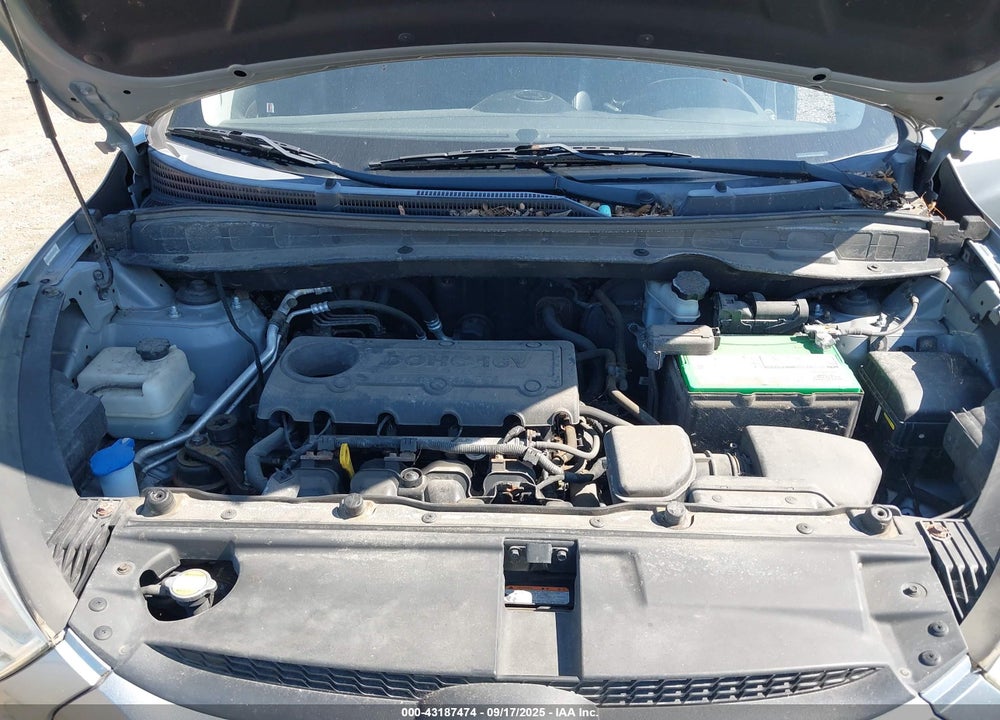 2010 HYUNDAI TUCSON GLS VIN: KM8JUCAC3AU093489