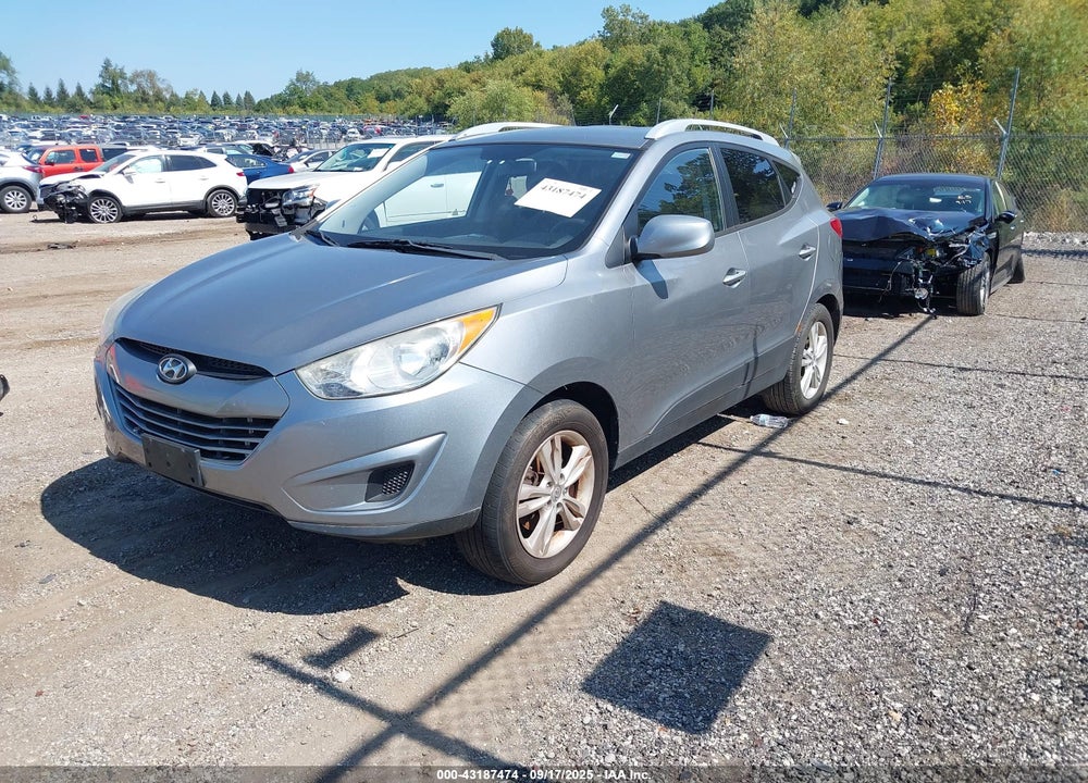 2010 HYUNDAI TUCSON GLS VIN: KM8JUCAC3AU093489