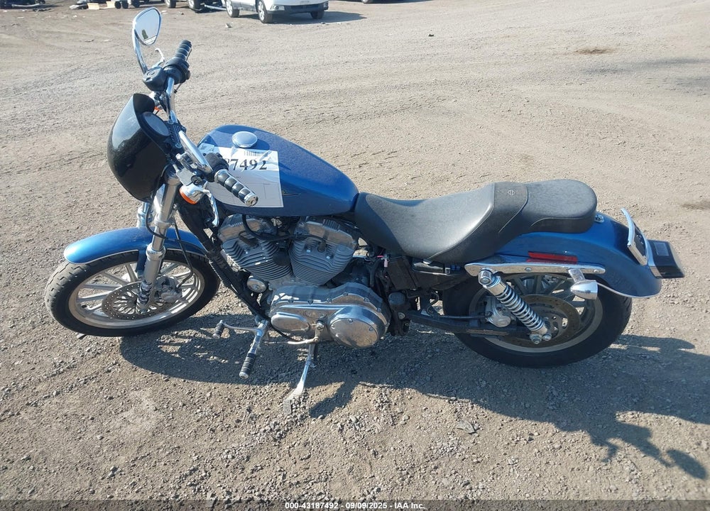2005 HARLEY-DAVIDSON XL883 VIN: 1HD4CAM185K456369