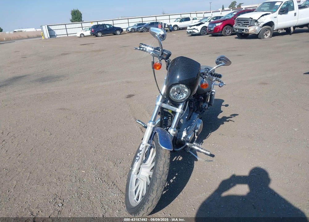 2005 HARLEY-DAVIDSON XL883 VIN: 1HD4CAM185K456369