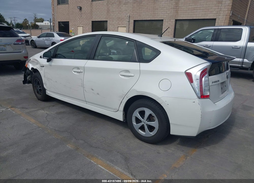 2014 TOYOTA PRIUS TWO VIN: JTDKN3DU2E0366462