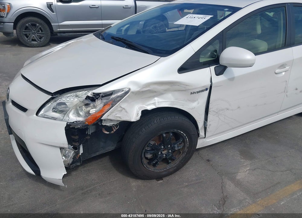 2014 TOYOTA PRIUS TWO VIN: JTDKN3DU2E0366462