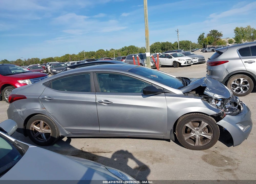 2016 HYUNDAI ELANTRA VIN: KMHDH4AE7GU486929