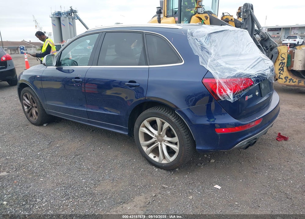 2014 AUDI SQ5 VIN: WA1CGAFPXEA113467