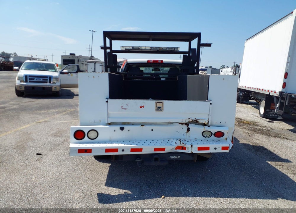 2018 RAM 2500 TRADESMAN 4X2 8' BOX VIN: 3C7WR4HJXJG172699